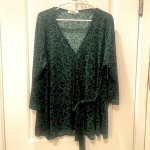 NEW…Beacon Apparel Patterned Front Tie Blouse